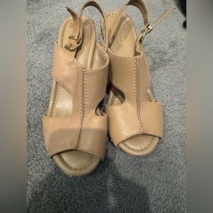 Kenneth Cole wedges women’s size 8.5